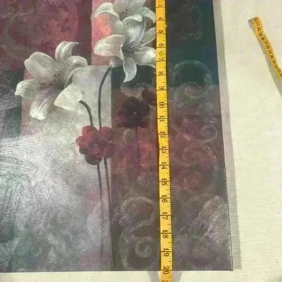 Stunning hanging flower decor - Picture 7 of 7